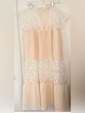 POL Cream and White Floral Dress